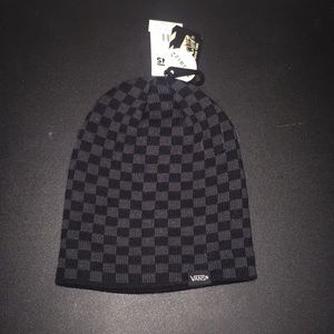 VANS off the wall beanie. Checkered black